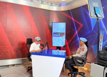Kabidpropam Polda Jambi Kombes Pol. Darno saat menjadi narasumber dalam podcast live streaming di Studio Jambi TV, Senin (30/3/2026) (Dok. Nahar)