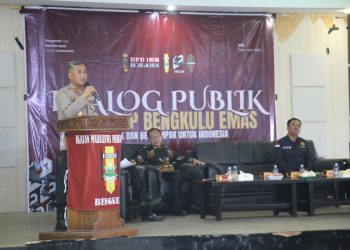 Kapolda Bengkulu, Mardiyono, menjadi narasumber utama dalam Dialog Publik Road Map Bengkulu Emas di Universitas Muhammadiyah Bengkulu (UMB), Minggu (29/3/2026). (Foto:Yl)