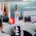 Kepala Divisi Humas Polri, Johnny Eddizon Isir memimpin Rakernis Humas 2026, Selasa (14/4/2026). (Foto:yola)