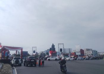 Sejumlah ruas jalan utama mulai ditutup Sabtu sore (18/4/2026). (Foto:yola)