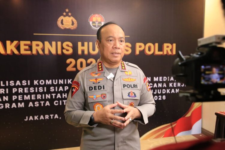 Wakapolri Komjen. Pol Dedi Prasetyo memberikan pengarahan dalam kegiatan Rakernis Humas Polri 2026 di Jakarta, Rabu (15/4/2026). (Foto:yola)