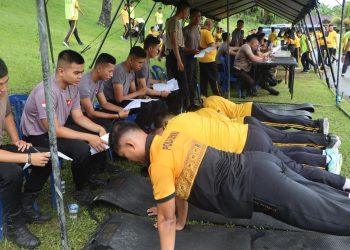 Pelaksanaan Kesamaptaan Jasmani Berkala bagi Pegawai Negeri pada Polri (PNPP) Polda Bengkulu di Lapangan Dasba 6000 Satbrimob, Selasa (7/4/2026). (Dok. Yola)