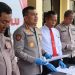  Polresta Bengkulu menunjukkan barang bukti saat konferensi pers pengungkapan empat kasus kriminal di Mapolresta Bengkulu, Senin (6/4/2026),  (Dok. Yola)