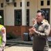Kamsel Ditlantas Polda Jambi, AKBP Novrizal memberikan edukasi keselamatan berlalu lintas kepada anggota Saka Bhayangkara di Bumi Perkemahan Cadika, Tanjung Jabung Timur, Kamis (16/4/2026).(Dok. Daus)