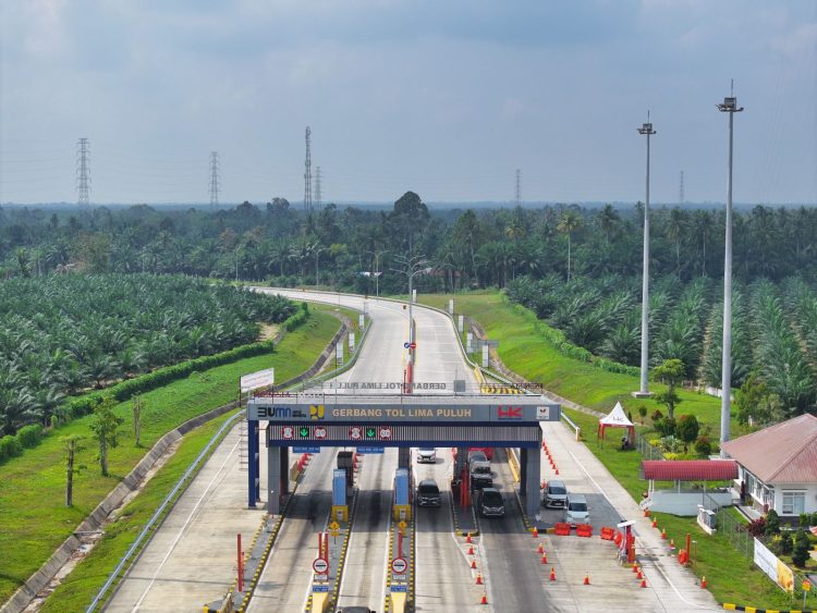 Gerbang Tol di ruas Jalan Tol Trans Sumatera (JTTS) yang dikelola PT Hutama Karya (Persero). (Dok. Humas HK)
