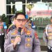 Kabid Humas Polda Jambi Kombes Pol Erlan Munaji (tengah) didampingi jajaran menyampaikan keterangan pers terkait perkembangan kasus peredaran sabu seberat 58 kilogram di Mapolda Jambi, Sabtu (4/4/2026). (Dok . Nahar)
