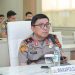Wakapolda Jambi Brigjen Pol. B. Ali bersama pejabat utama Polda Jambi mengikuti video conference terkait rekrutmen Taruna/Taruni Akpol Tahun Anggaran 2026 di ruang vicon Mapolda Jambi, Senin (6/4/2026). (Dok. Humas)