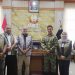 Komandan Korem 042/Gapu Brigjen TNI Nyamin Poto bersama saat menerima audiensi Pimpinan Wilayah Perum Bulog Kanwil Jambi di ruang kerja Danrem, Rabu (8/4/2026), (Dok. Nahar)