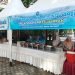 Pengurus TP PKK Provinsi Jambi menyiapkan dan membagikan makanan gratis kepada masyarakat dalam kegiatan Pojok Berkah di Sekretariat TP PKK Provinsi Jambi, Rabu (8/4/2026). (Dok. Stepanus)