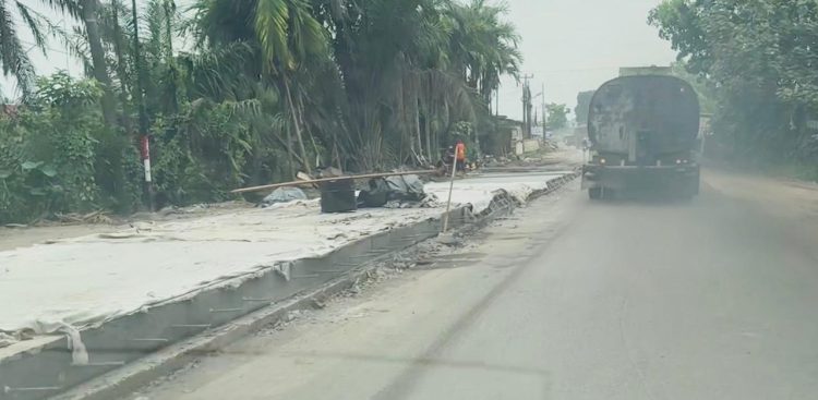 Perbaikan ruas jalan rusak di kawasan Jalan Baru, Jambi, oleh BPJN Jambi (Dok. Stepanus)