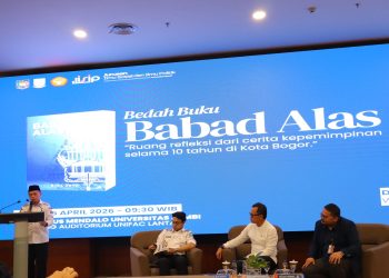 Gubernur, Al Haris menghadiri kegiatan bedah buku Babad Alas karya Wakil Menteri Dalam Negeri Bima Arya Sugiarto di Auditorium Universitas Jambi, Rabu (15/4/2026). (Dok. Erit)