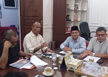 Pengurus KONI Provinsi Jambi melakukan audiensi dengan perwakilan PetroChina International Jabung Ltd di rumah dinas Sekda Provinsi Jambi, Kamis (16/4/2026) (Dok. Daus)