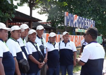 Peserta mengikuti bimbingan teknis (bimtek) safety driving yang diselenggarakan Kementerian Perhubungan di Politeknik Penerbangan Surabaya, Jawa Timur, 15–16 April 2026. (Dok, Humas)