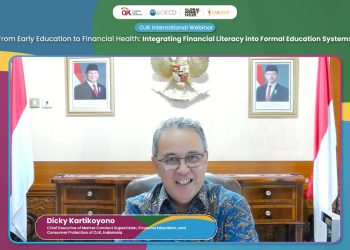 Kepala Eksekutif OJK Dicky Kartikoyono menyampaikan paparan dalam OJK International Webinar yang digelar secara virtual dalam rangka Global Money Week 2026 (Dok. Humas OJK Jambi)