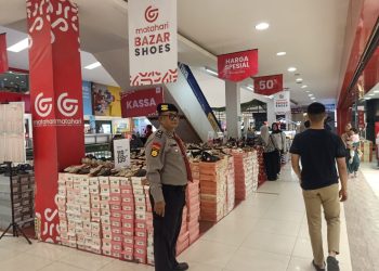 Ditpamobvit Polda Bengkulu patroli di Bencoolen Mall, Sabtu (11/4/2026). (Foto:Yola)