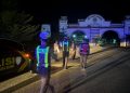 Personel Samapta Seluma bersama piket fungsi menyisir Alun-alun Tais, Taman Patung Kuda, dan Simpang 6. (Foto:yola)