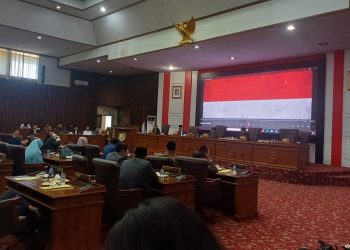 Rapat paripurna DPRD Provinsi Bengkulu penyampaian rekomendasi LKPJ Gubernur 2025, Senin (13/4/2026). (Foto:yola)