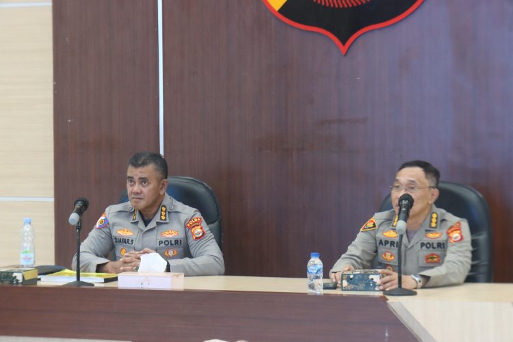 Irwasda Polda Bengkulu, Ja’far Sidiq, mengikuti zoom meeting Selasa (14/4/2026). (Foto:yola)