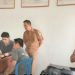 Petugas Kantor Pertanahan Bengkulu Tengah melakukan pengecekan bidang tanah dalam program PTSL 2026 di Desa Dusun Baru. (foto:yola)